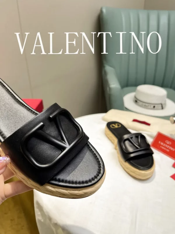 Valentino shoes - Replica shoes