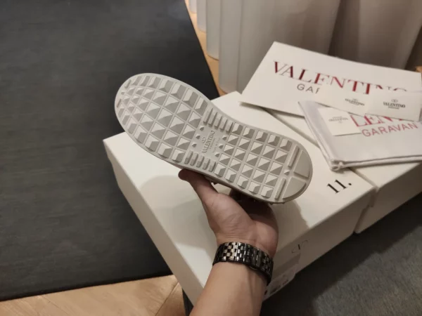 Valentino shoes - Replica shoes