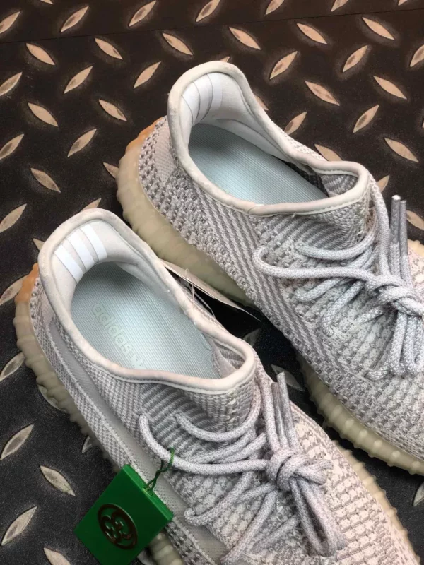 Yeezy shoes - Replica shoes