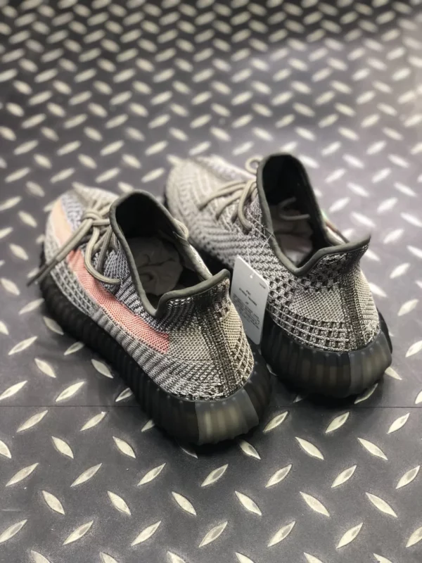 Yeezy shoes - Replica shoes