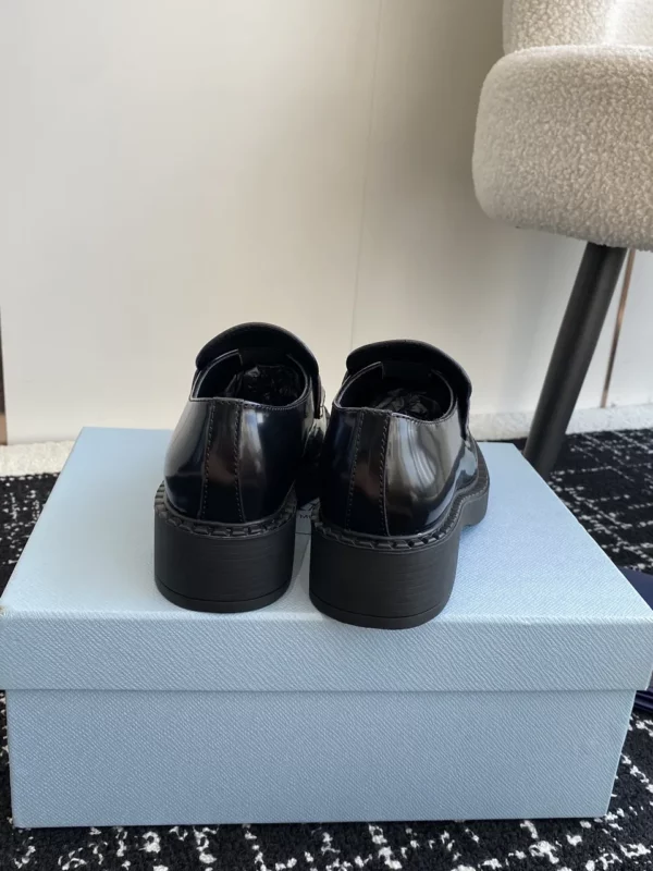 Prada shoes - Replica shoes