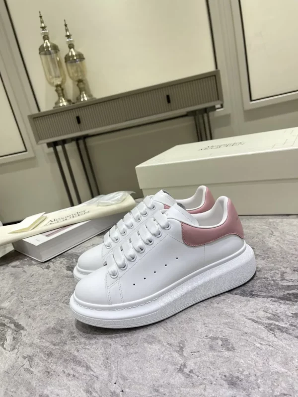 Alexander MCQueen shoes - Reps shoes