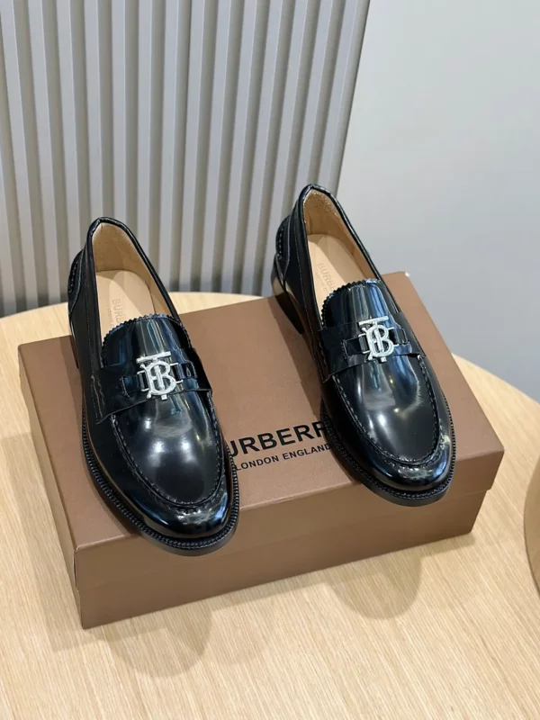 Burberry shoes - Reps shoes