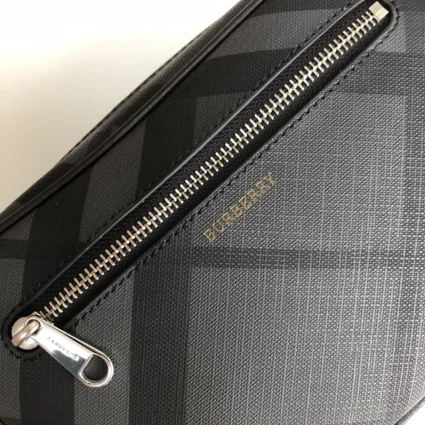 Burberry bag - rep bags