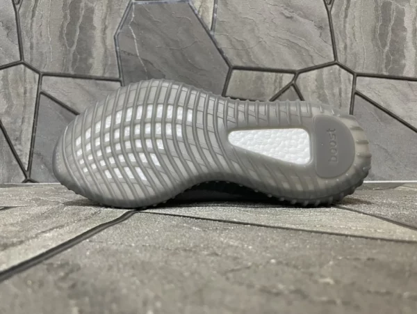 Yeezy shoes - rep shoes