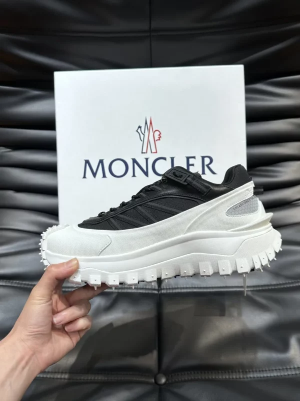 Moncler shoes - Replica shoes