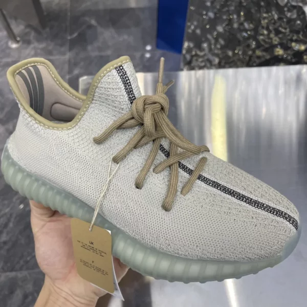 Yeezy shoes - rep shoes