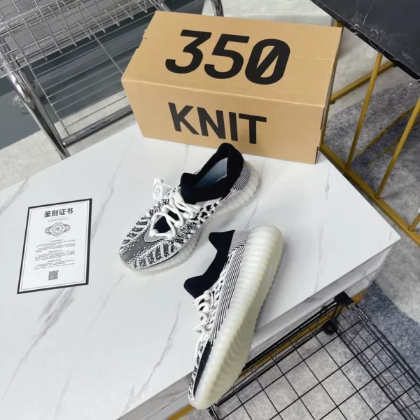 Yeezy shoes - rep shoes