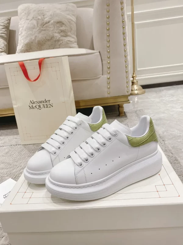 Alexander MCQueen shoes - Replica shoes