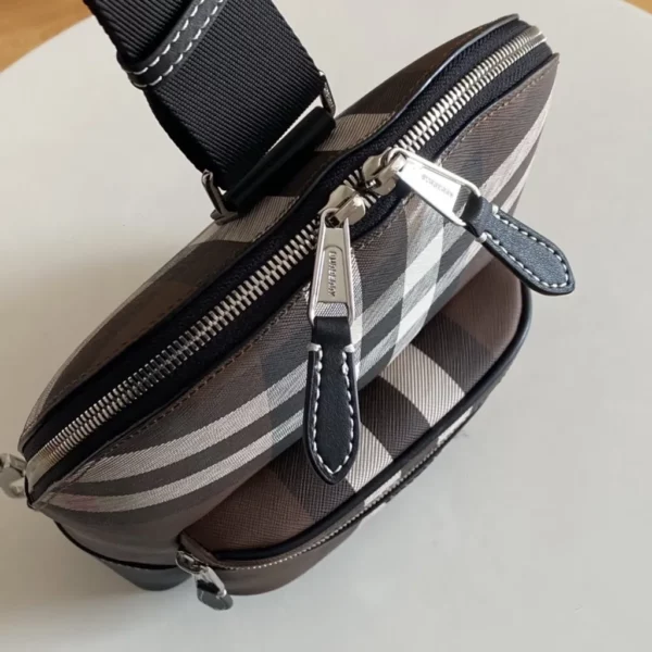 Burberry bag - rep bags