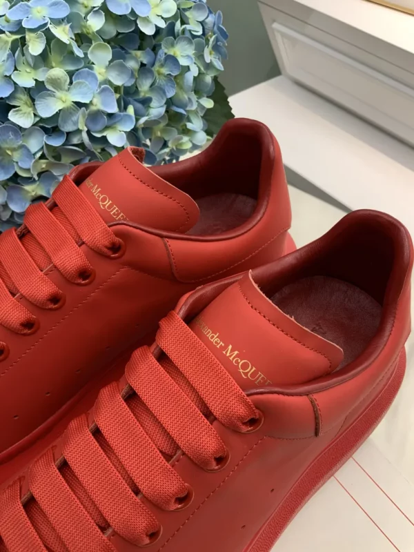 Alexander MCQueen shoes - rep shoes