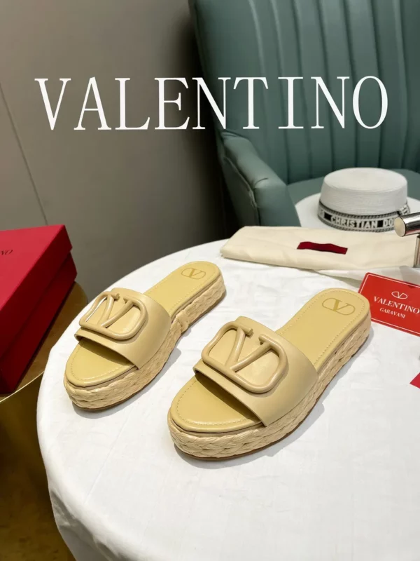 Valentino shoes - Replica shoes