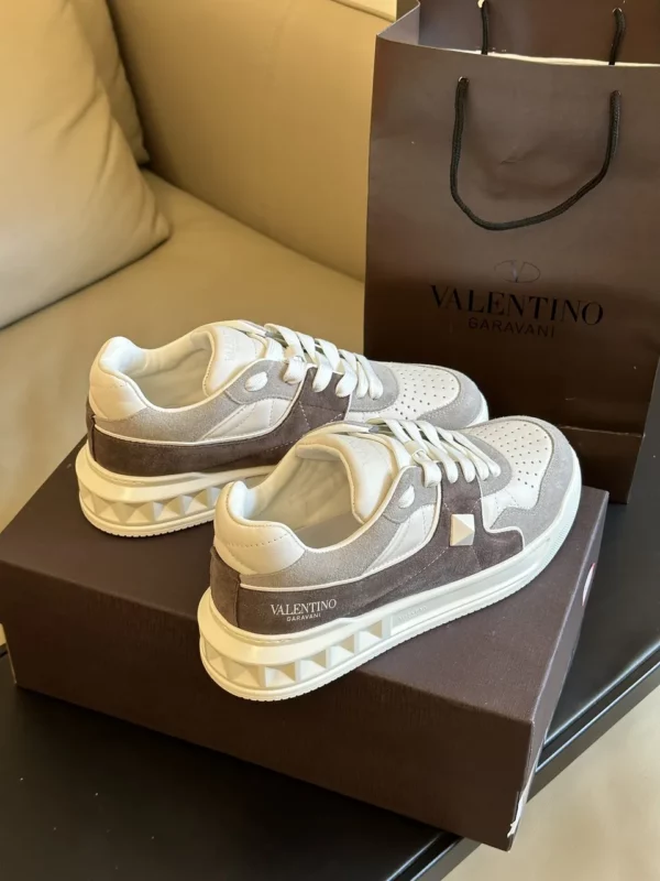 Valentino shoes - Replica shoes