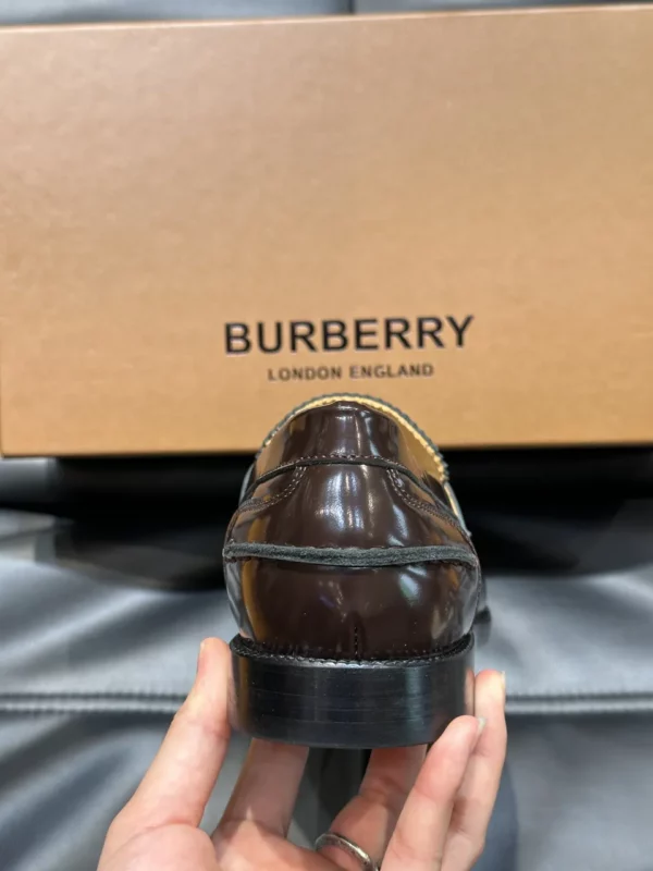 Burberry shoes - rep shoes