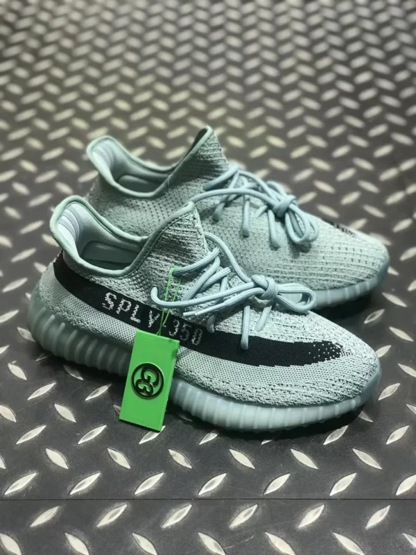 Yeezy shoes - Replica shoes