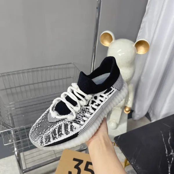 Yeezy shoes - rep shoes