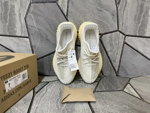 Yeezy shoes - Replica shoes