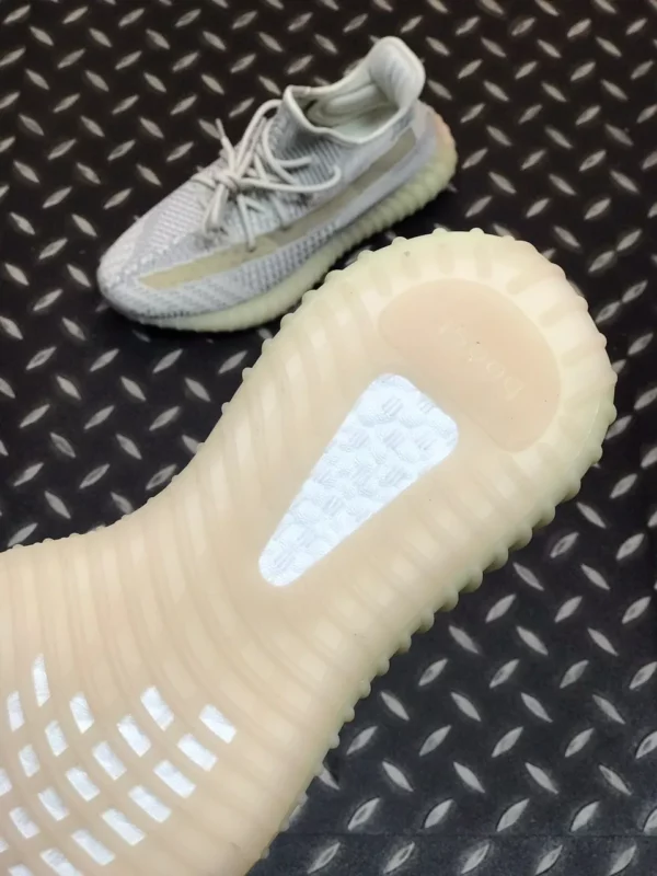 Yeezy shoes - rep shoes