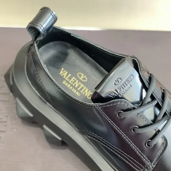 Valentino shoes - Reps shoes