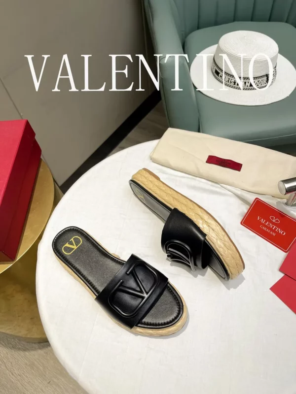 Valentino shoes - Replica shoes