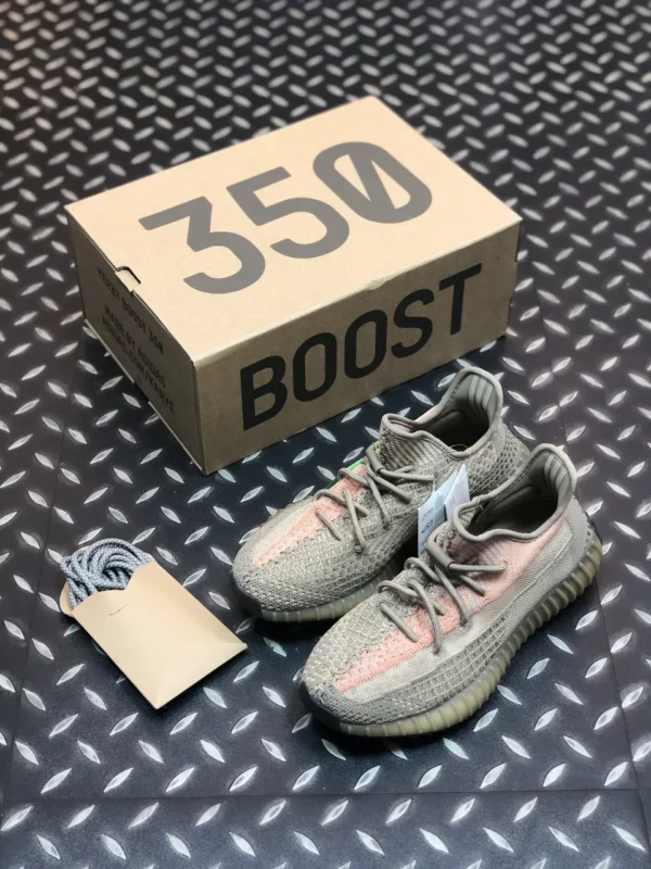 Yeezy shoes - rep shoes