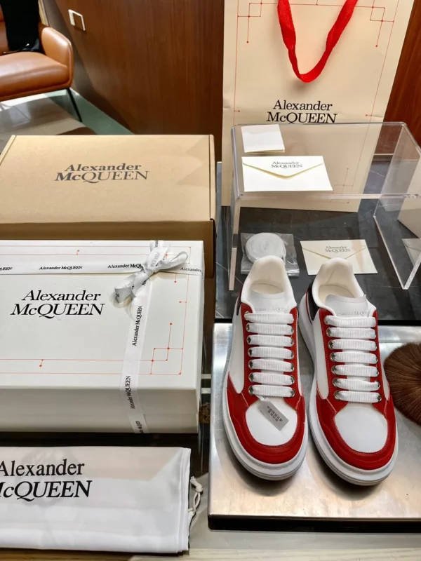 Alexander MCQueen shoes - Replica shoes