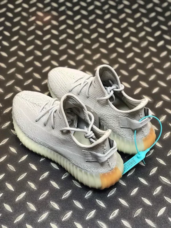 Yeezy shoes - rep shoes