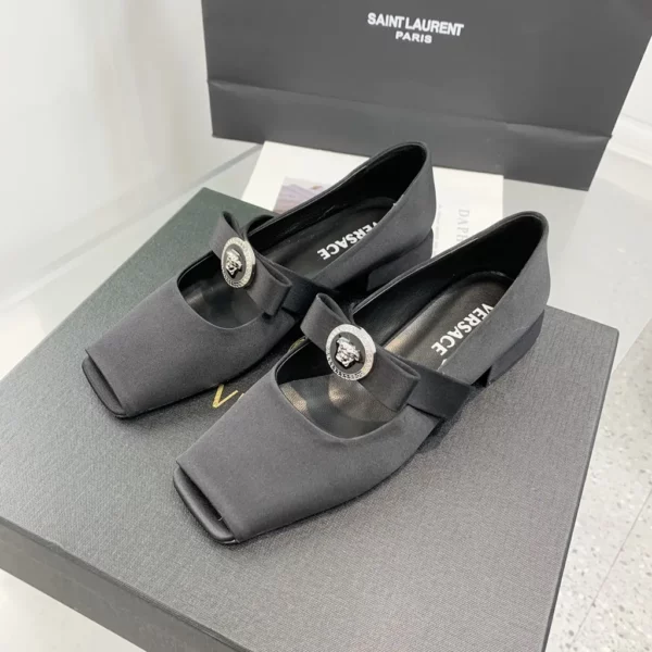 Versace shoes - Replica shoes