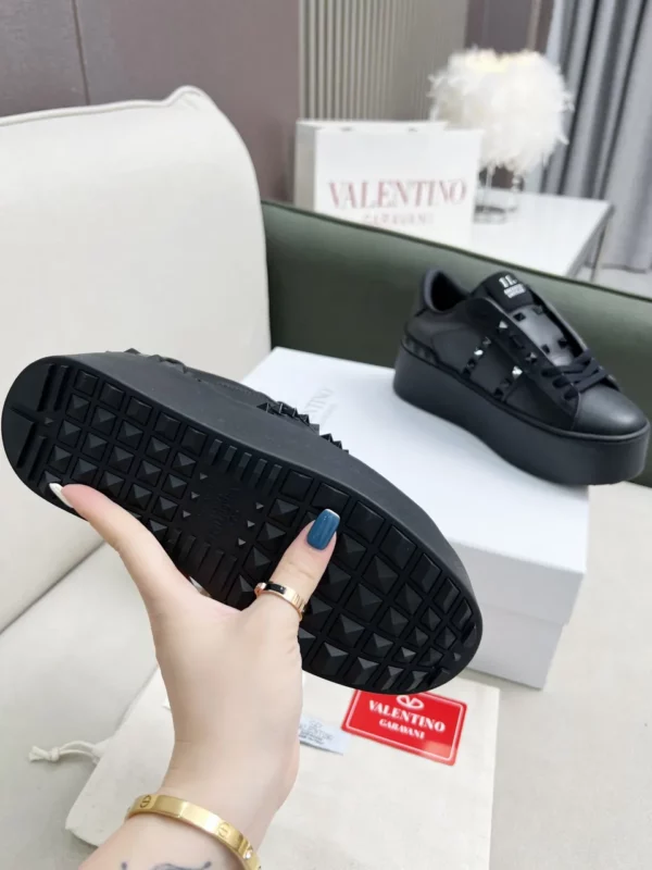 Valentino shoes - Replica shoes