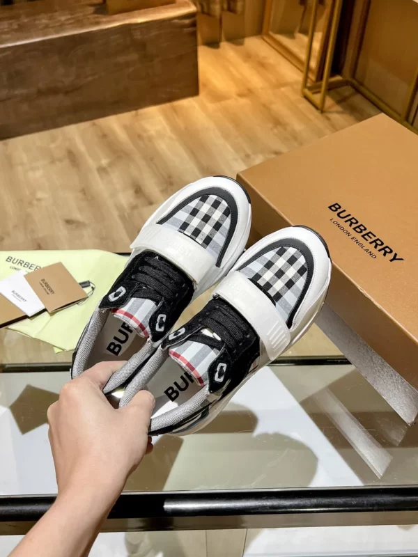 Burberry shoes - Reps shoes