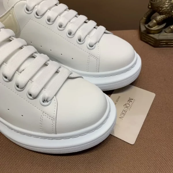 Alexander MCQueen shoes - rep shoes