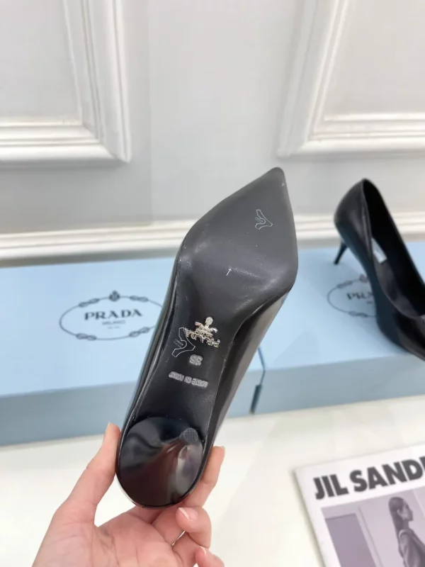 Prada shoes - Replica shoes