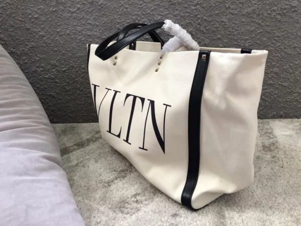 Valentino bag - replica bags