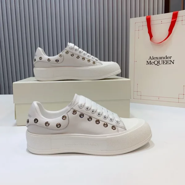 Alexander MCQueen shoes - Replica shoes