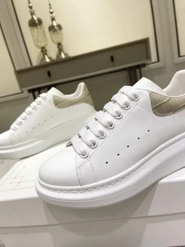 Alexander MCQueen shoes - rep shoes