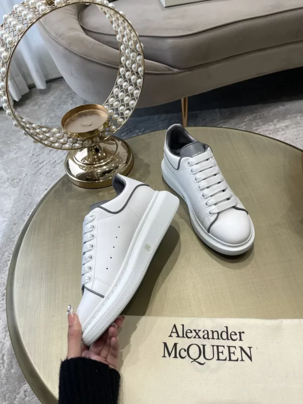 Alexander MCQueen shoes - rep shoes