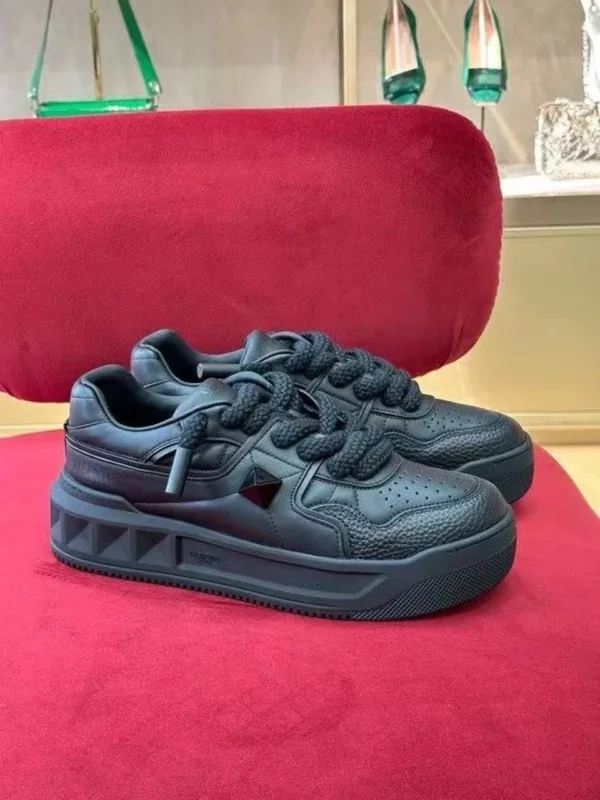 Valentino shoes - Reps shoes