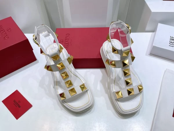 Valentino shoes - Reps shoes