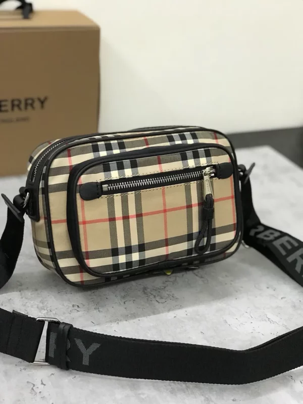 Burberry bag - rep bags