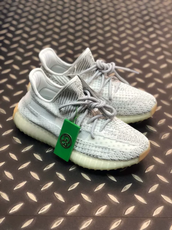 Yeezy shoes - Replica shoes