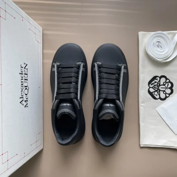 Alexander MCQueen shoes - Reps shoes