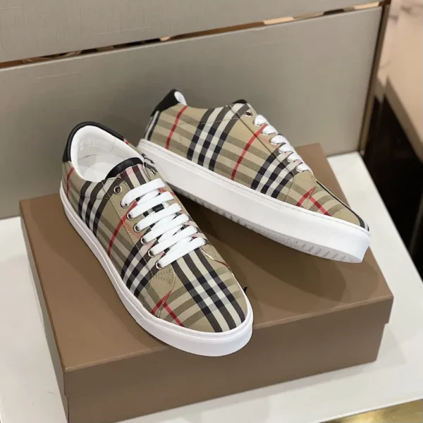 Burberry shoes - Reps shoes