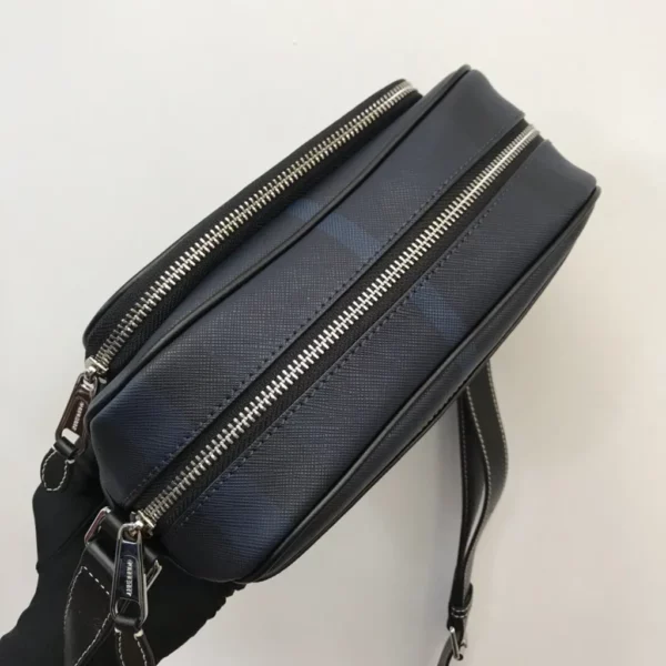 Burberry bag - rep bags