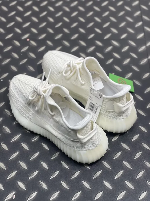 Yeezy shoes - rep shoes