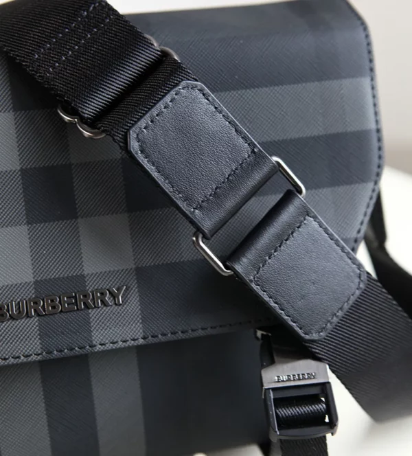 Burberry bag - rep bags