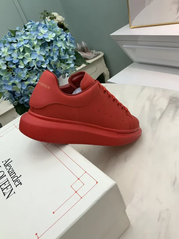 Alexander MCQueen shoes - rep shoes