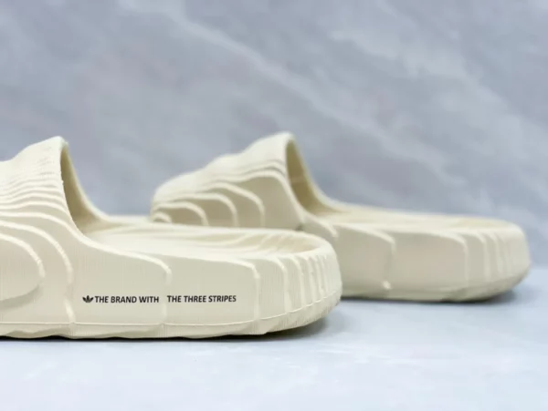 Yeezy shoes - Replica shoes