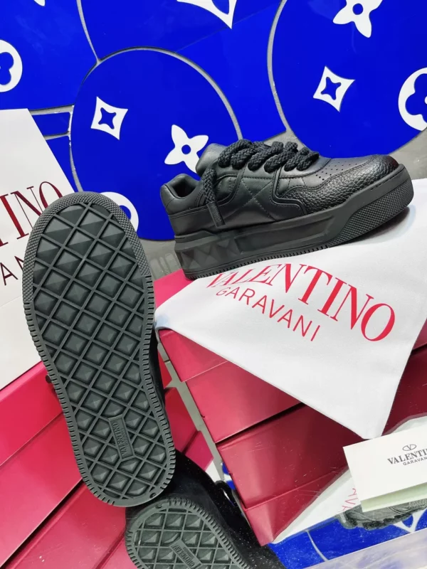 Valentino shoes - rep shoes