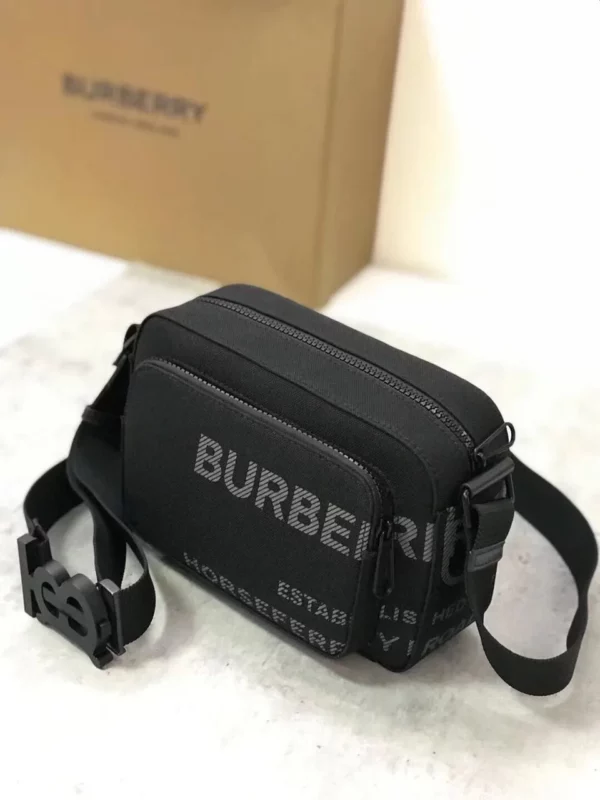 Burberry bag - rep bags