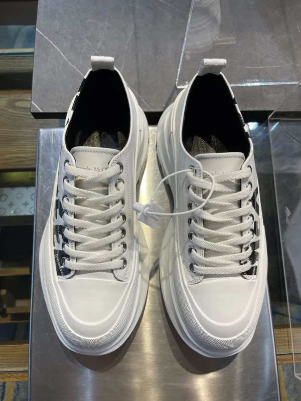 Alexander MCQueen shoes - Replica shoes